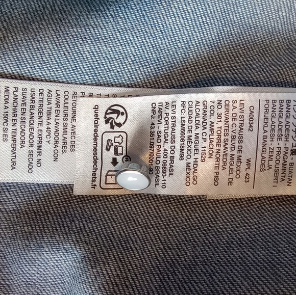 Levi's Solid Relaxed Fit Shirt Denim - Picture 11 of 14